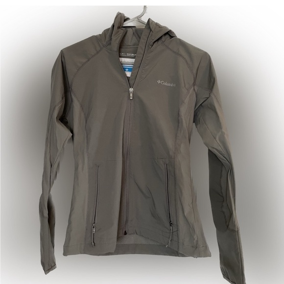 Lightweight Columbia Hooded Omni Shield Jacket - Picture 1 of 4